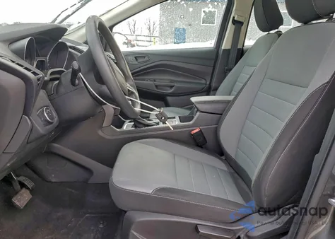 2019 Ford Escape S z USA, uszkodzony, nr VIN 1FMCU0F76KUB51860